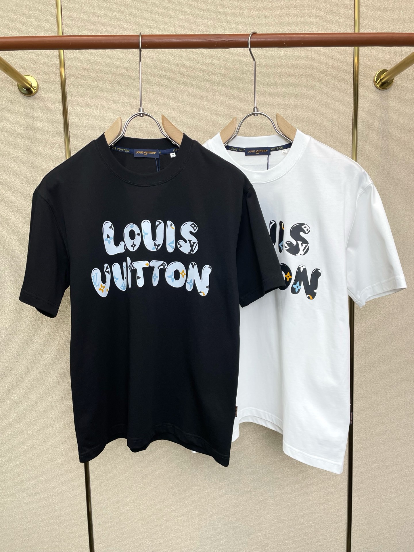 Louis Vuitton路易威登💥独家专供新款原单男士休闲短袖 高端定制 高端版本 时尚百搭爆款⚠️⚠️✨✨进口面料 