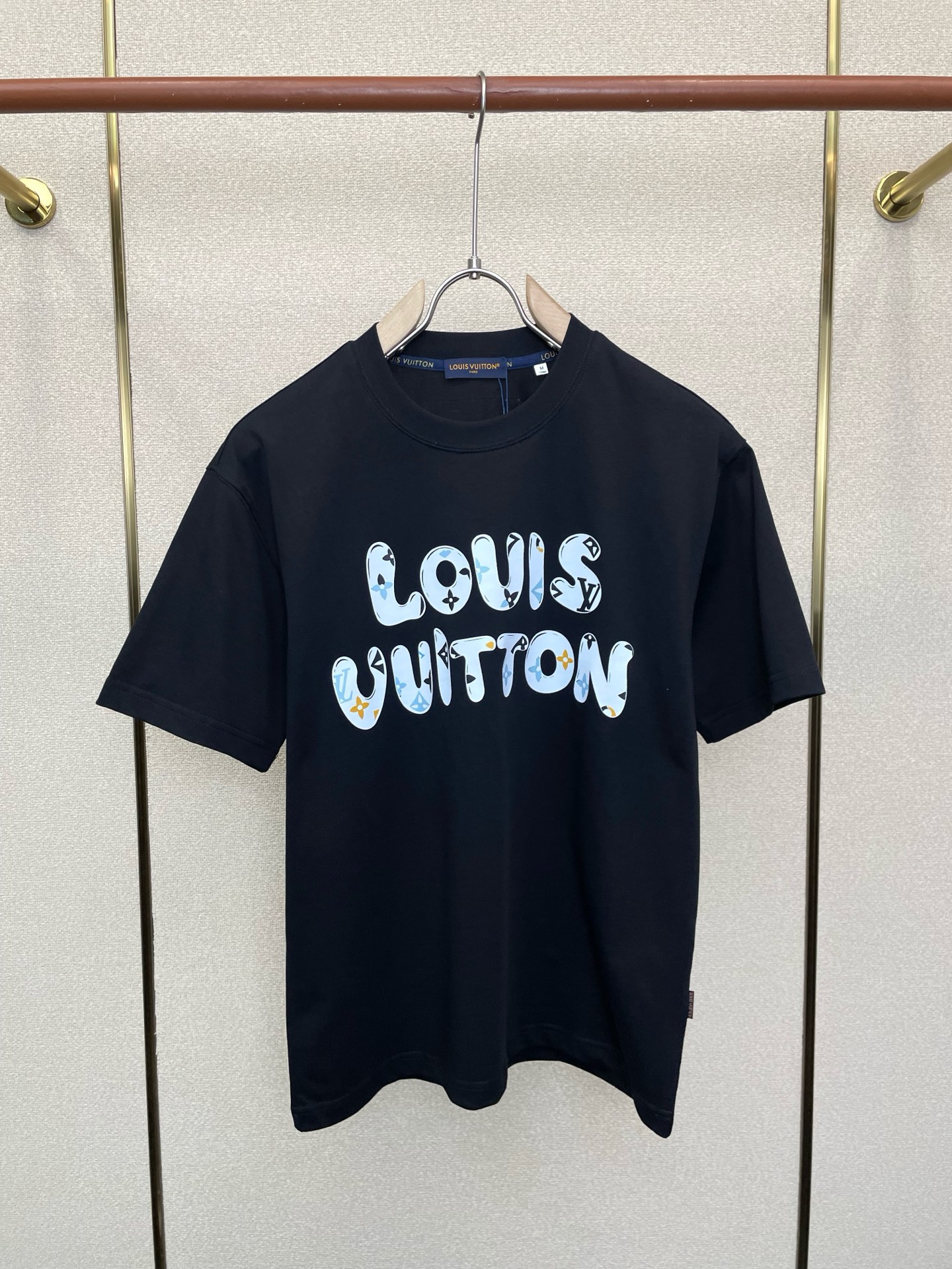 Louis Vuitton路易威登💥独家专供新款原单男士休闲短袖 高端定制 高端版本 时尚百搭爆款⚠️⚠️✨✨进口面料 