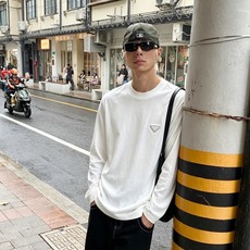 Prada普拉达💥独家专供新款原单男士休闲长袖 高端定制 高端版本 时尚百搭爆款⚠️⚠️✨✨进口面料 手感超柔软细腻 Prada普拉达💥独家专供新款原单男士休闲长袖 高端定制 高端版本 时尚百搭爆款⚠️⚠️✨✨进口面料 手感超柔软细腻