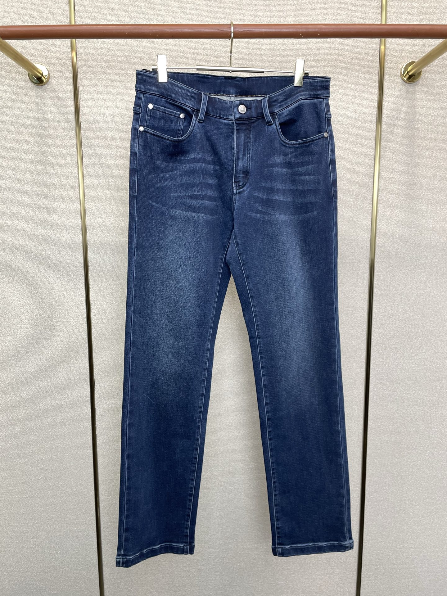 Burberry巴宝莉💥独家专供新款休闲秋冬牛仔裤👖高端版本！专柜定制面料 透气舒适度高，细节无可挑剔，品牌元素设计理念