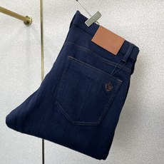 Loro piana-Loro Piana诺悠翩雅💥独家专供新款休闲秋冬牛仔裤👖高端版本!专柜定制面料 透气舒适度高,细 Loro piana-Loro Piana诺悠翩雅💥独家专供新款休闲秋冬牛仔裤👖高端版本!专柜定制面料 透气舒适度高,细