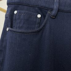 Loro piana-Loro Piana诺悠翩雅💥独家专供新款休闲秋冬牛仔裤👖高端版本!专柜定制面料 透气舒适度高,细 Loro piana-Loro Piana诺悠翩雅💥独家专供新款休闲秋冬牛仔裤👖高端版本!专柜定制面料 透气舒适度高,细