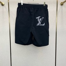 Louis Vuitton路易威登💥独家专供新款原单男士休闲短裤🩳高端定制 高端版本 时尚百搭爆款⚠️⚠️✨✨进口面料 Louis Vuitton路易威登💥独家专供新款原单男士休闲短裤🩳高端定制 高端版本 时尚百搭爆款⚠️⚠️✨✨进口面料