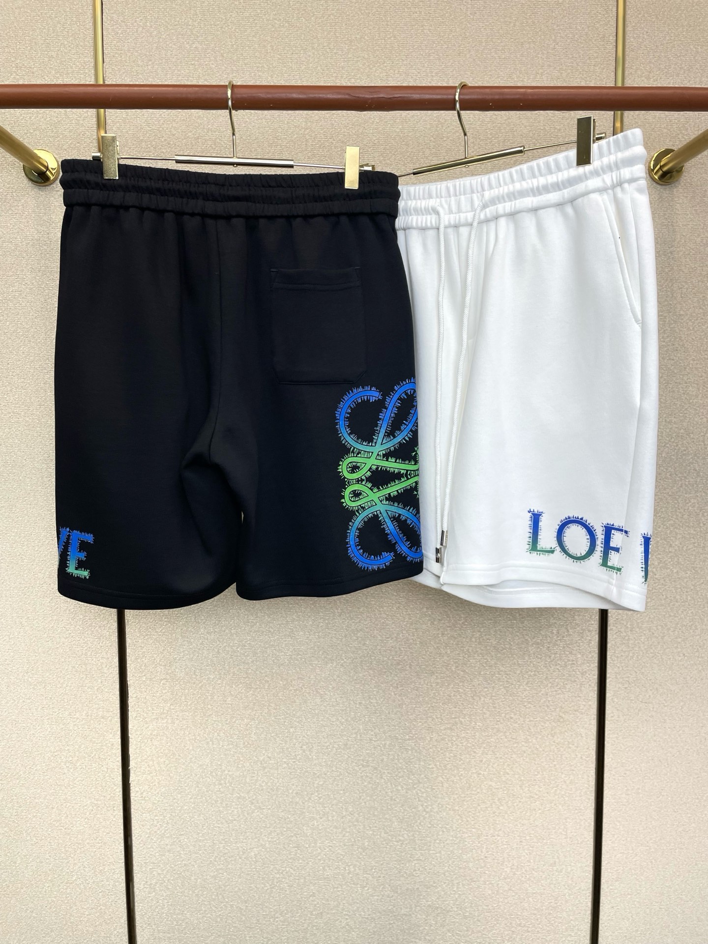 LOEWE罗意威💥独家专供新款原单男士休闲短裤🩳高端定制 高端版本 时尚百搭爆款⚠️⚠️✨✨进口面料 手感超柔软细腻  