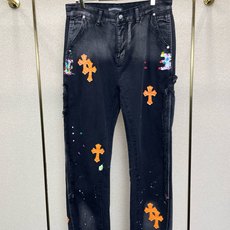 Chrome hearts克罗心💥独家专供新款休闲牛仔裤 高端版本!专柜定制面料 透气舒适度高,细节无可挑剔,品牌元素设 Chrome hearts克罗心💥独家专供新款休闲牛仔裤 高端版本!专柜定制面料 透气舒适度高,细节无可挑剔,品牌元素设