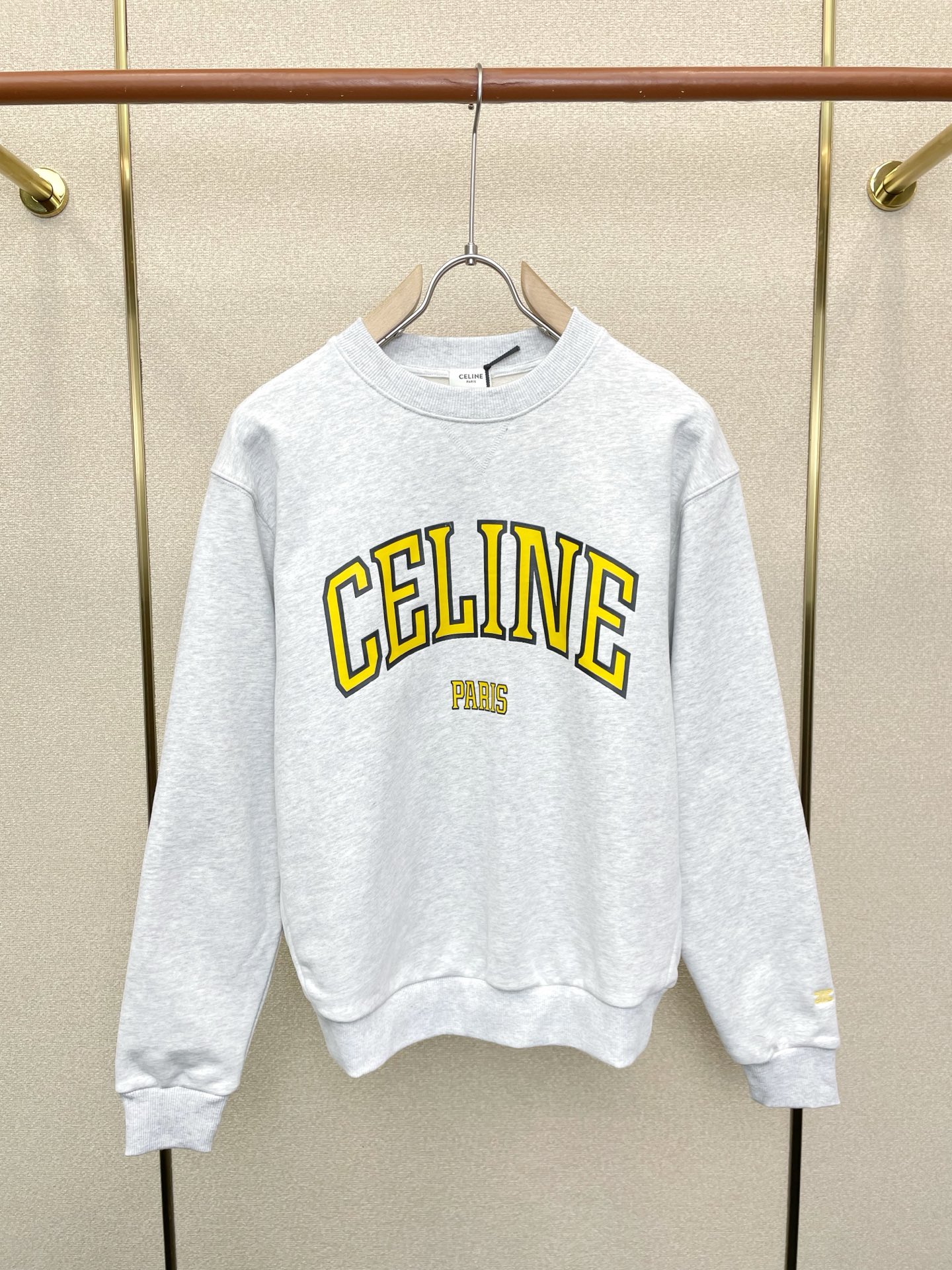 CELINE赛琳👚独家专供👚新款女装休闲卫衣 高端版本！独特设计 专柜定制面料 透气舒适度高 细节无可挑剔，品牌元素设计