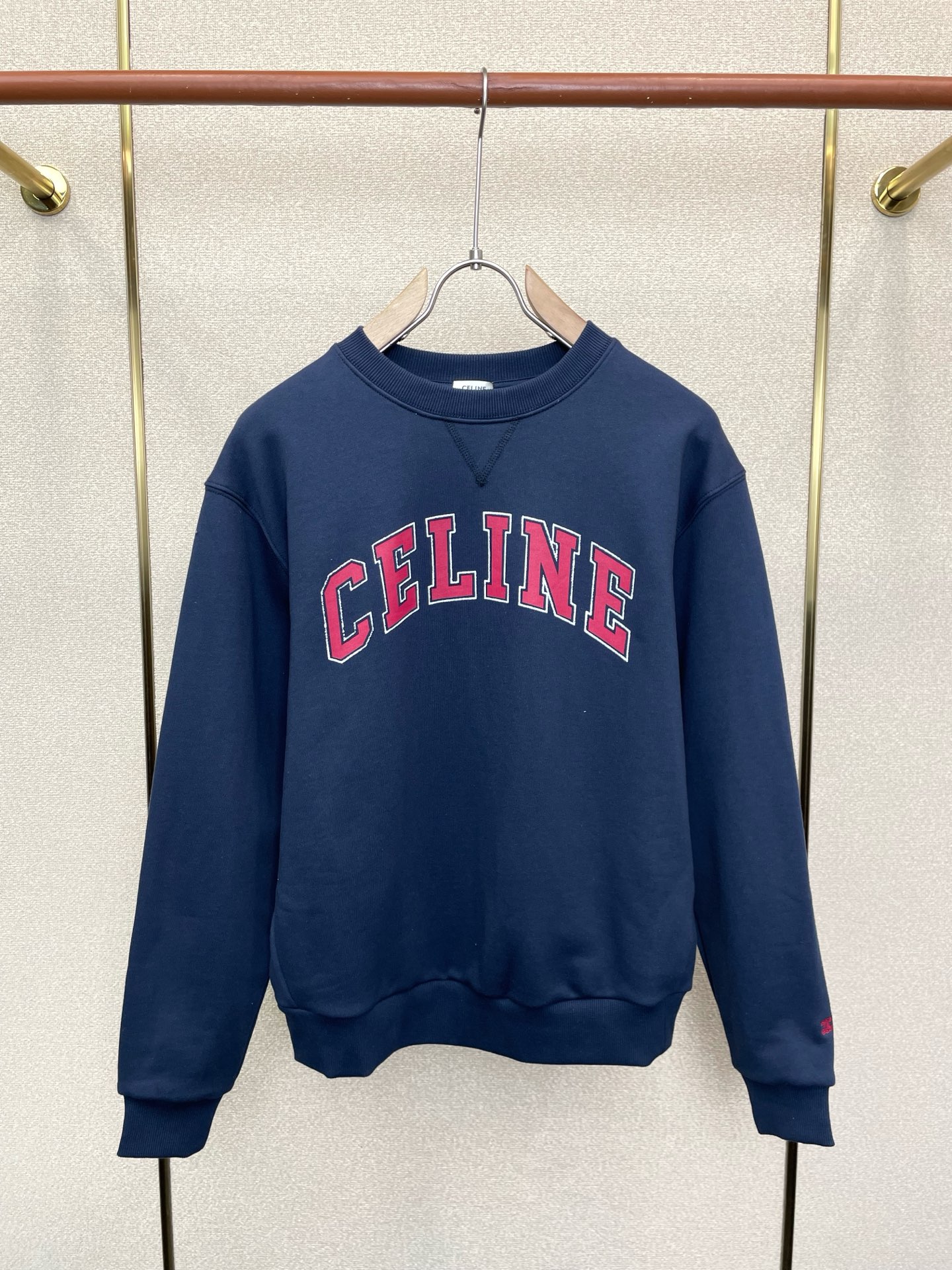 CELINE赛琳👚独家专供👚新款女装休闲卫衣 高端版本！独特设计 专柜定制面料 透气舒适度高 细节无可挑剔，品牌元素设计