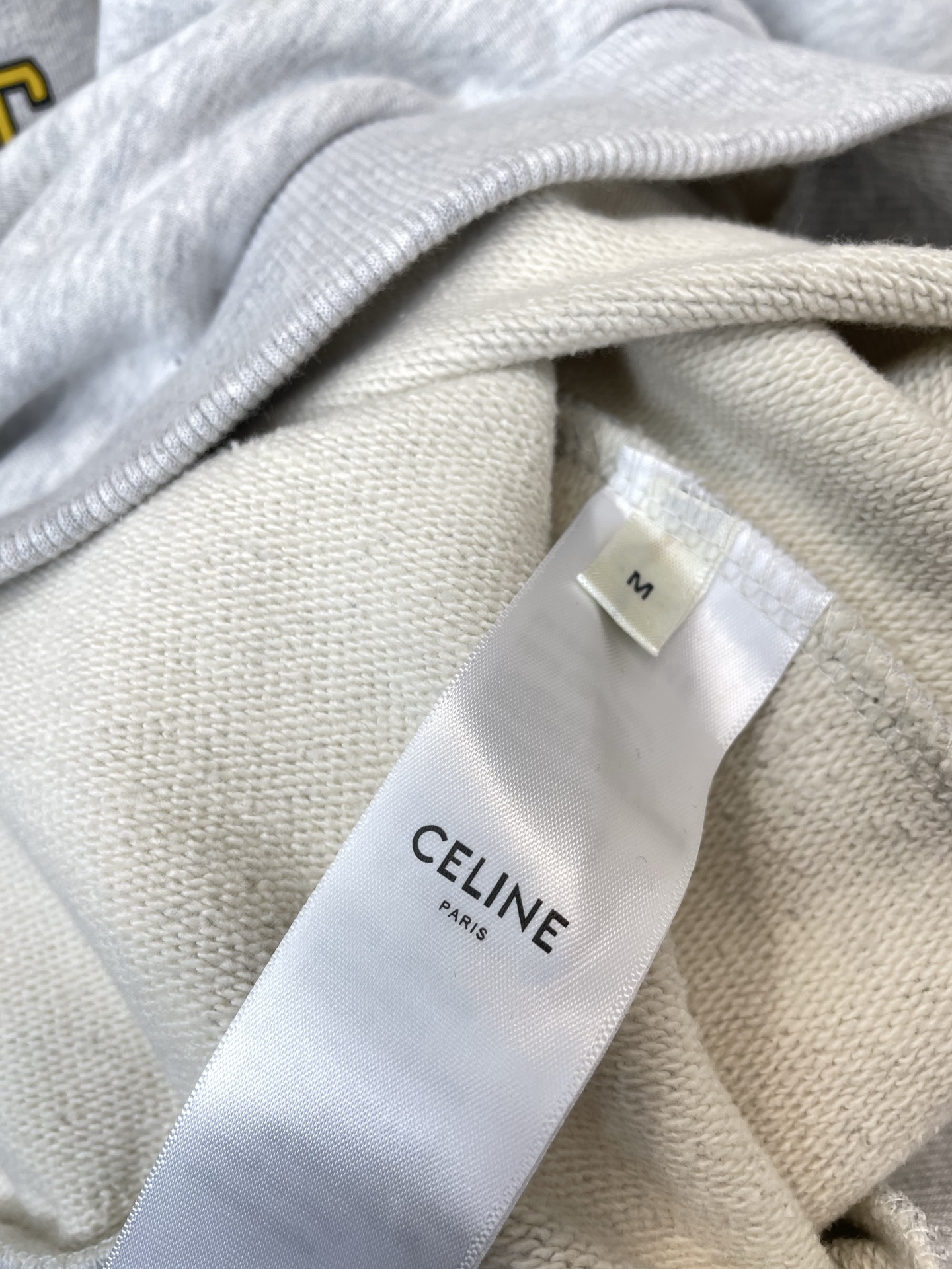 CELINE赛琳👚独家专供👚新款女装休闲卫衣 高端版本！独特设计 专柜定制面料 透气舒适度高 细节无可挑剔，品牌元素设计