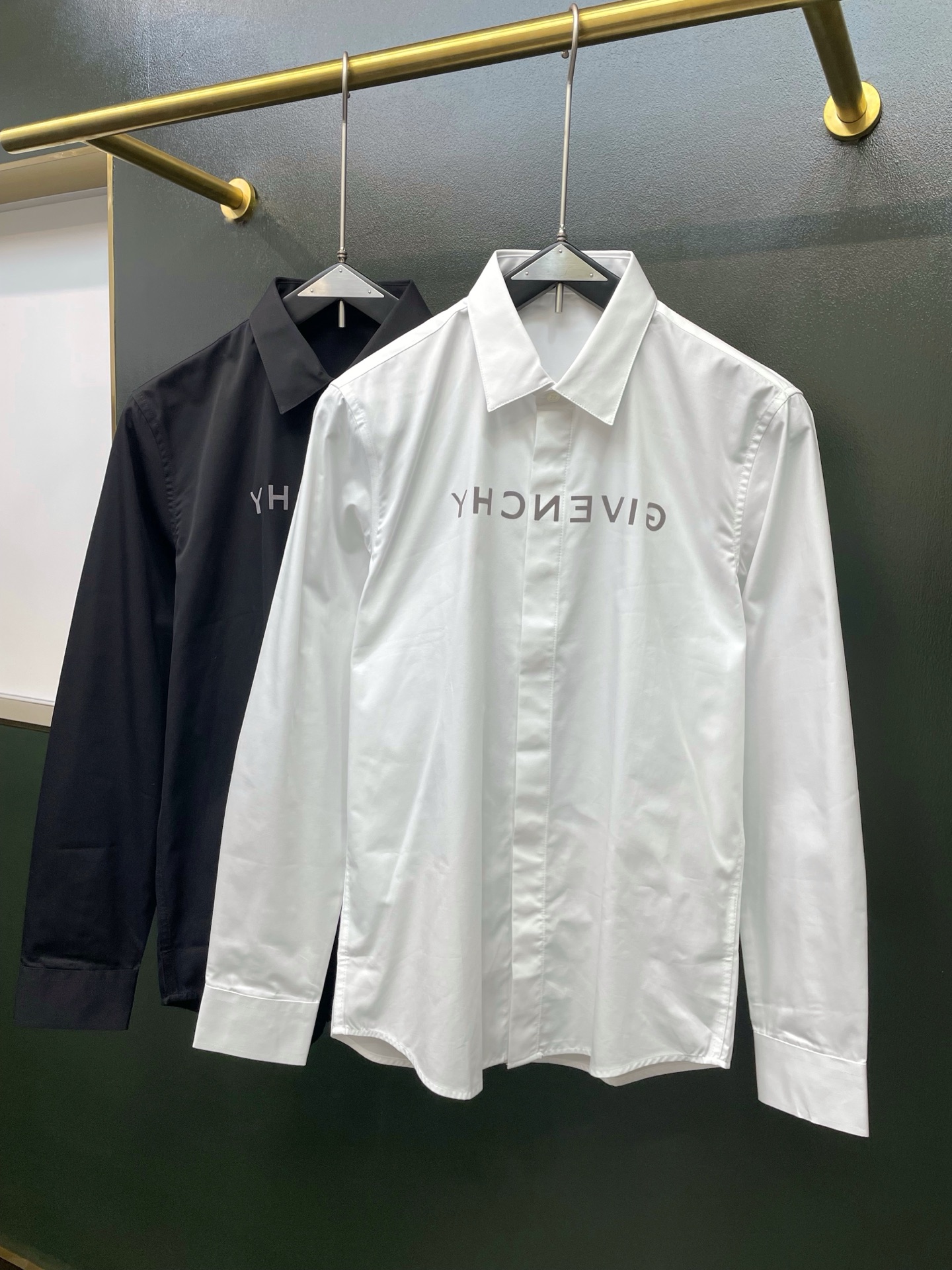 Givenchy纪梵希💥独家专供新款原单男士休闲衬衫 高端定制 高版本 时尚百搭爆款⚠️⚠️✨✨进口面料 手感超柔软细腻