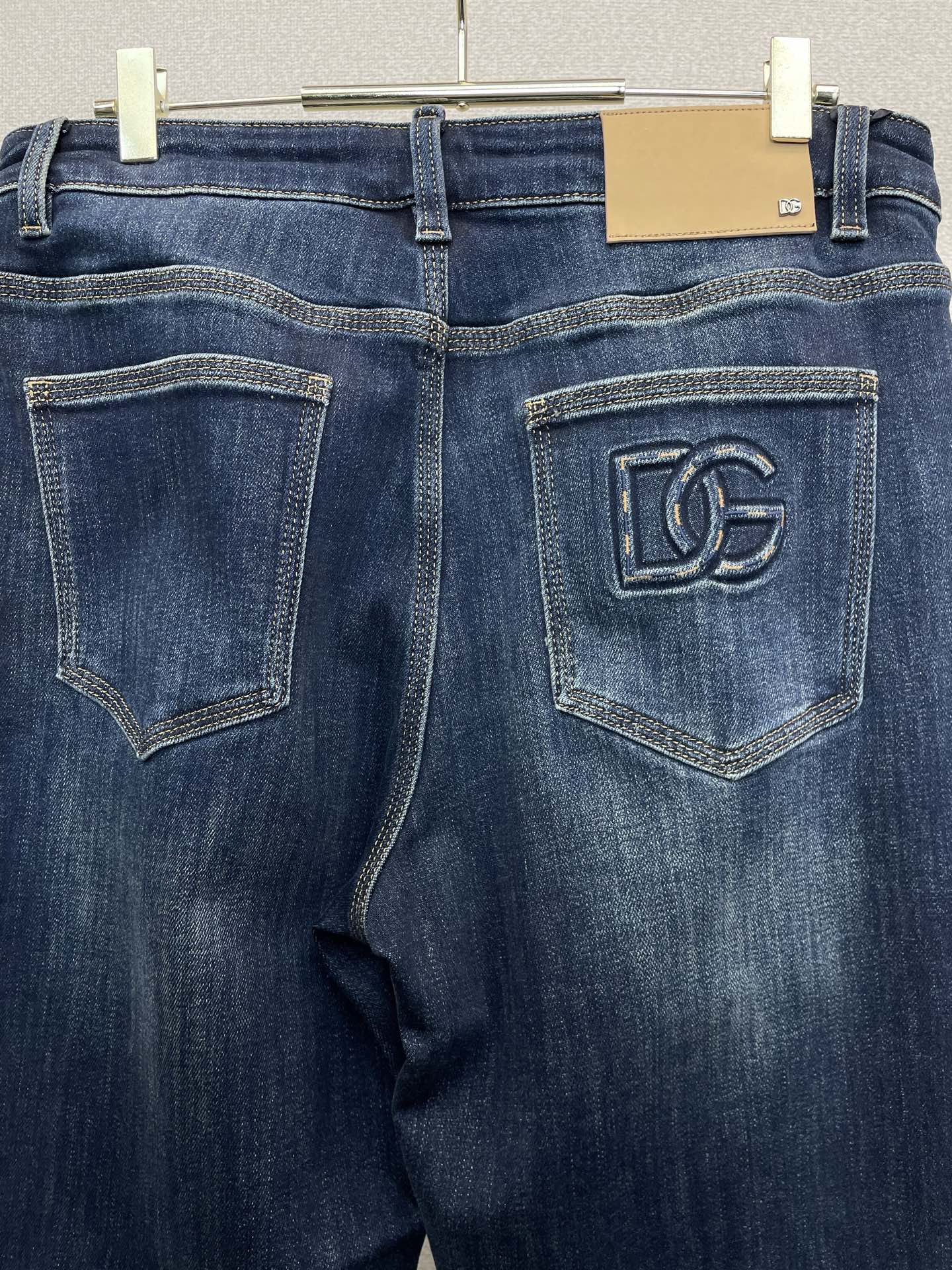 Dolce&Gabbana杜嘉班纳💥独家专供新款牛仔裤👖高端版本！专柜定制面料 透气舒适度高，细节无可挑剔，品牌元素设计