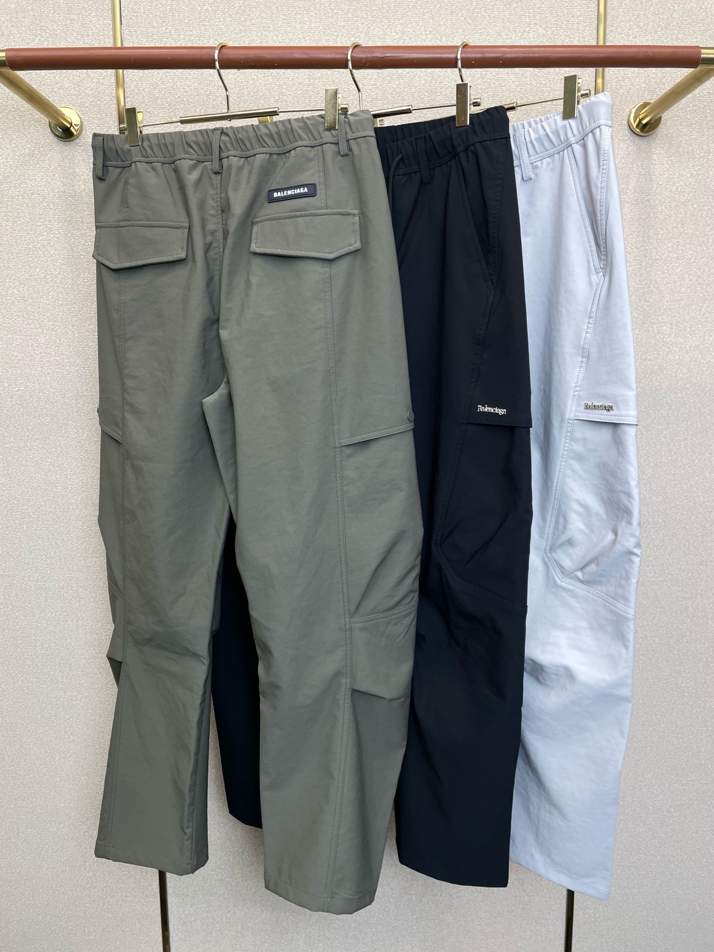 Balenciaga巴黎世家💥砸锅卖铁都要上的新款新款休闲裤 高端版本！专柜定制面料 透气舒适度高，细节无可挑剔，品牌元