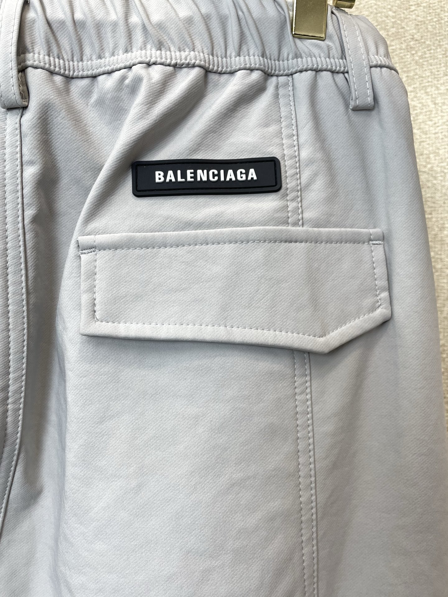 Balenciaga巴黎世家💥砸锅卖铁都要上的新款新款休闲裤 高端版本！专柜定制面料 透气舒适度高，细节无可挑剔，品牌元