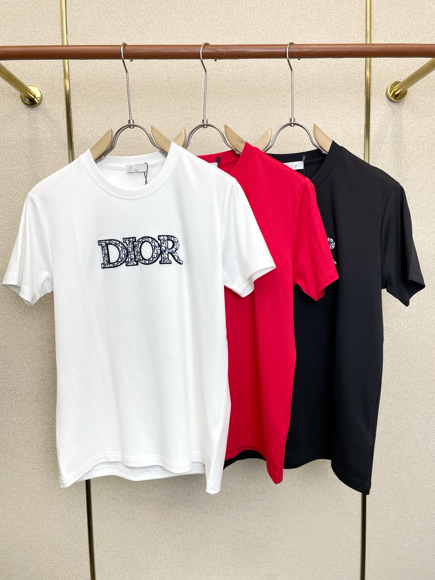 Dior迪奥💥砸锅卖铁都要上的新款新款原单男士休闲短袖 高端定制 高端版本 时尚百搭爆款⚠️⚠️✨✨进口面料 手感超柔软