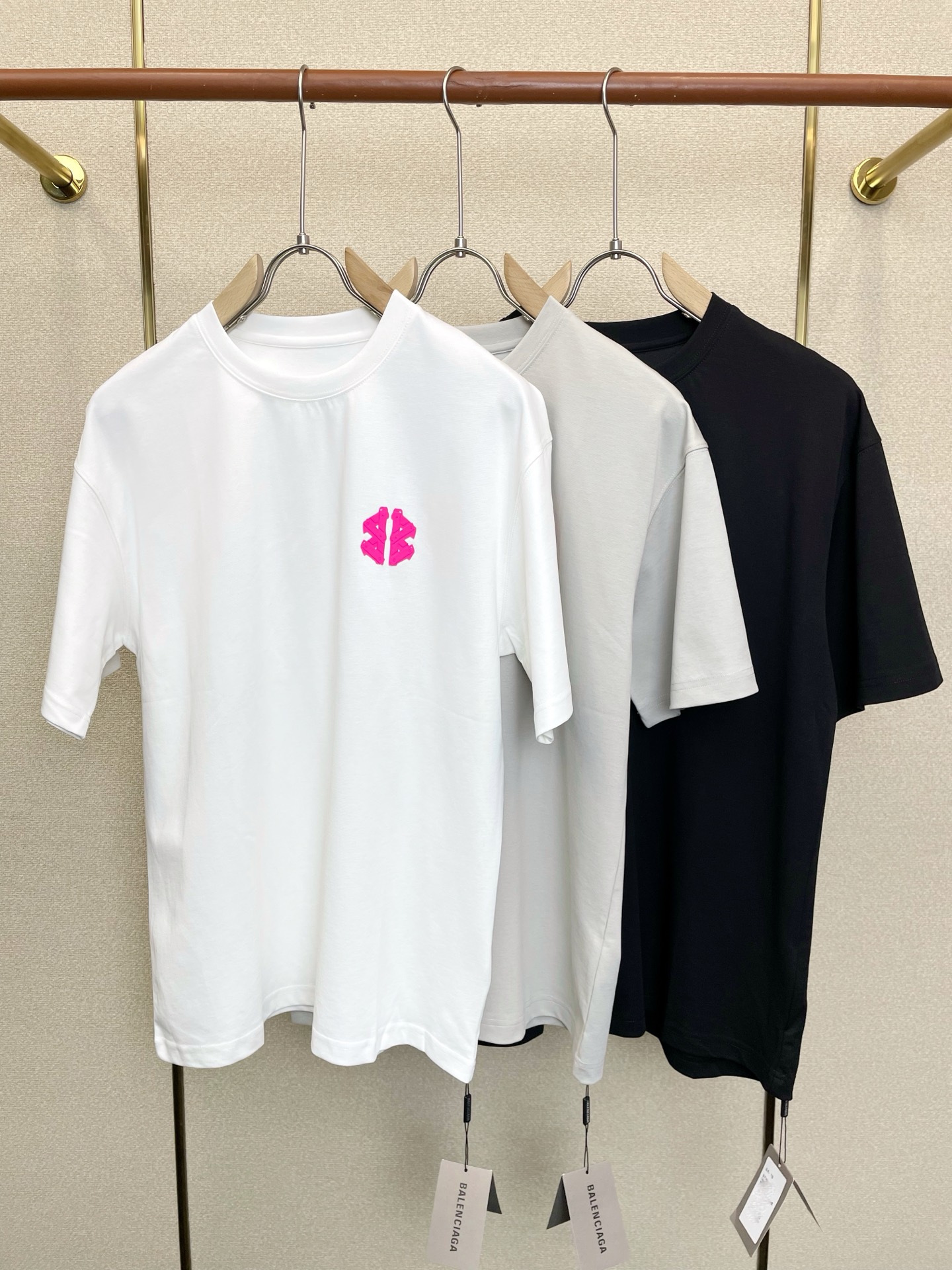 Balenciaga巴黎世家💥砸锅卖铁都要上的新款新款原单男士休闲短袖 高端定制 高端版本 时尚百搭爆款⚠️⚠️✨✨进口