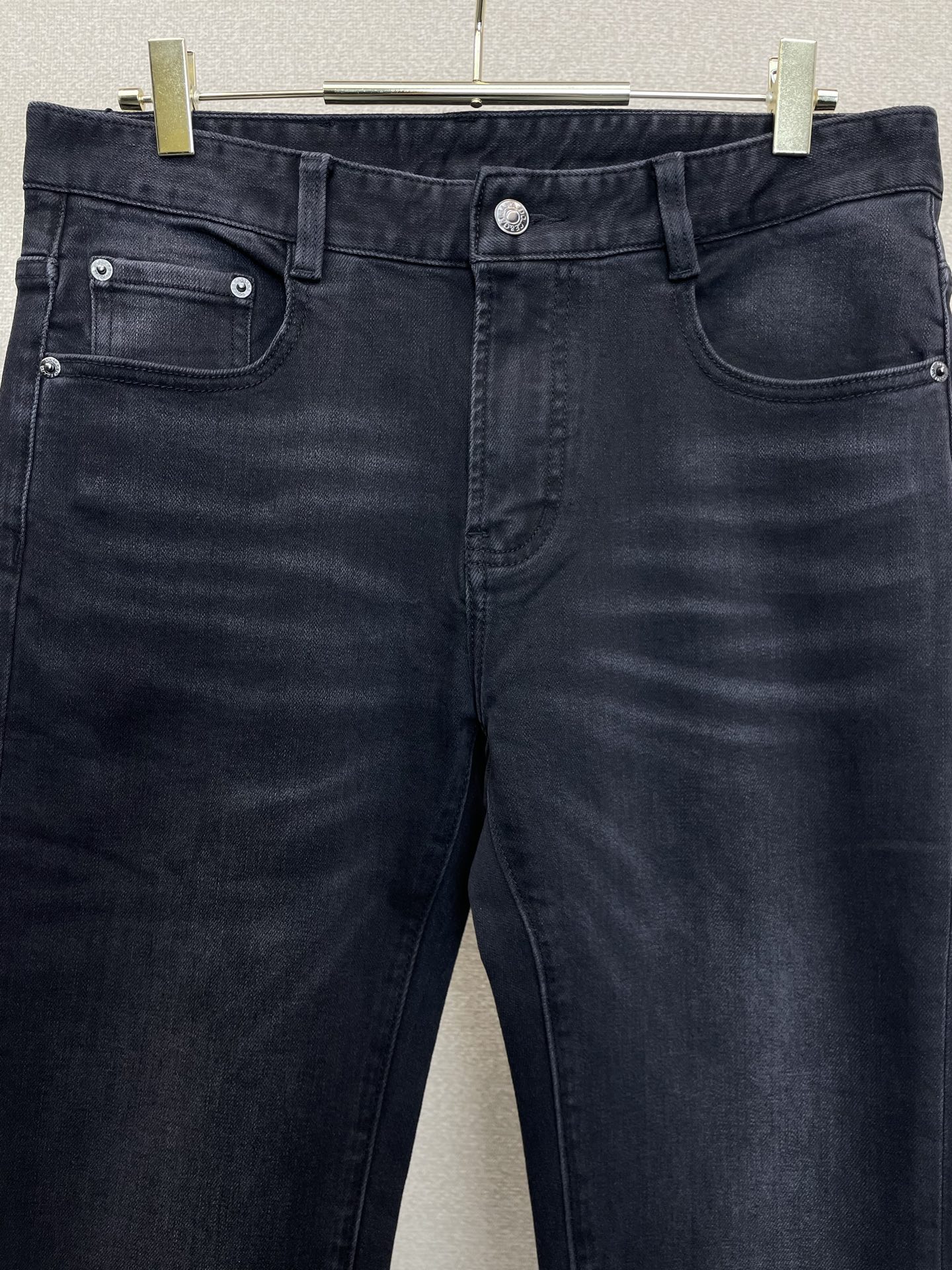 Dolce&Gabbana杜嘉班纳💥砸锅卖铁都要上的新款新款休闲牛仔裤👖高端版本 专柜定制面料 透气舒适度高，细节无可挑