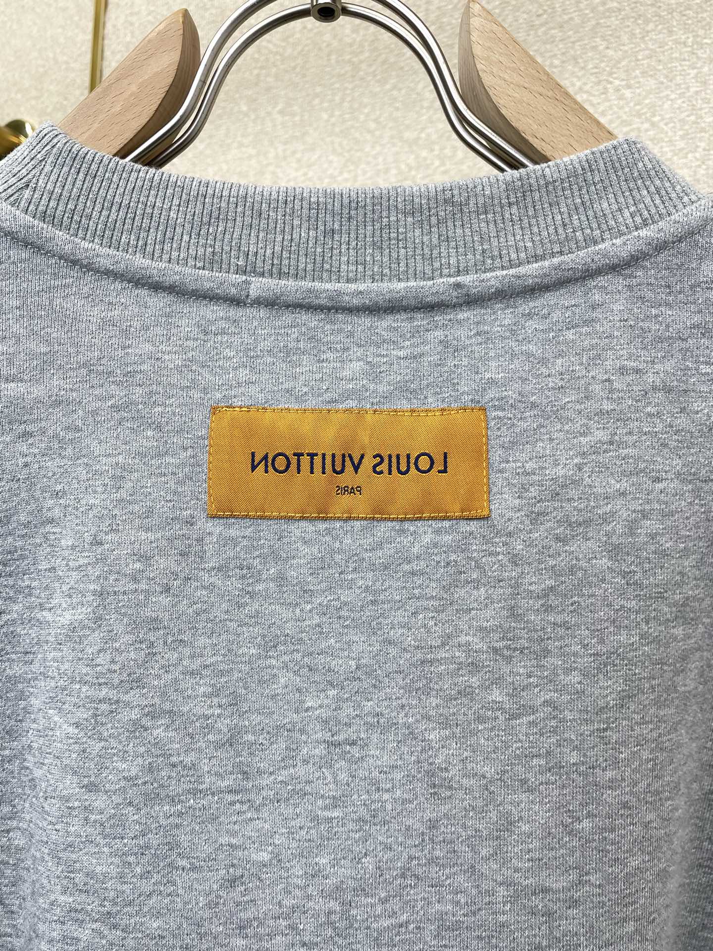 Louis Vuitton路易威登💥独家专供新款原单男士休闲卫衣 高端定制 高端版本 时尚百搭爆款⚠️⚠️✨✨进口面料 