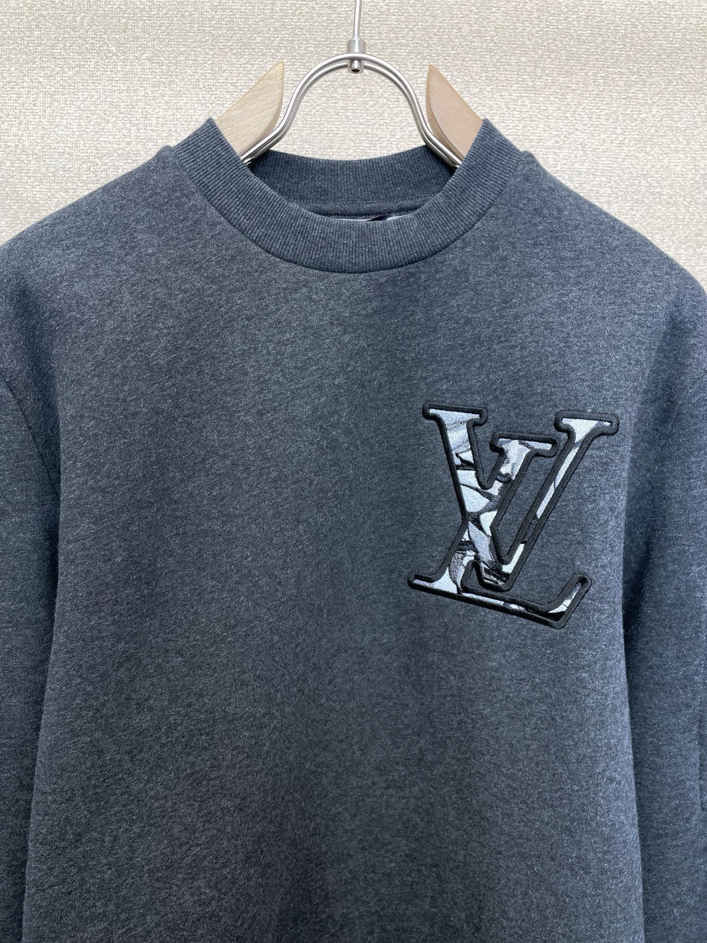 Louis Vuitton路易威登💥独家专供新款原单男士休闲加绒卫衣 高端定制 高端版本 时尚百搭爆款⚠️⚠️✨✨进口面 Louis Vuitton路易威登💥独家专供新款原单男士休闲加绒卫衣 高端定制 高端版本 时尚百搭爆款⚠️⚠️✨✨进口面