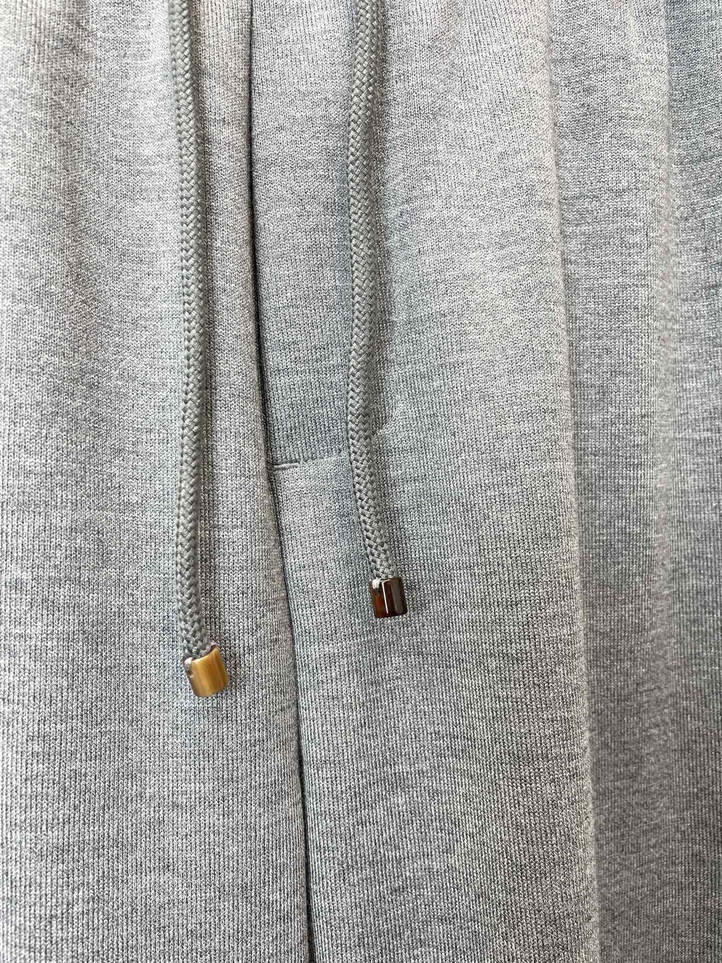 /套。BC-Brunello Cucineli 布鲁内洛·库奇内利💥独家专供新款休闲运动套装 高端版本!专柜定制面料 透 /套。BC-Brunello Cucineli 布鲁内洛·库奇内利💥独家专供新款休闲运动套装 高端版本!专柜定制面料 透