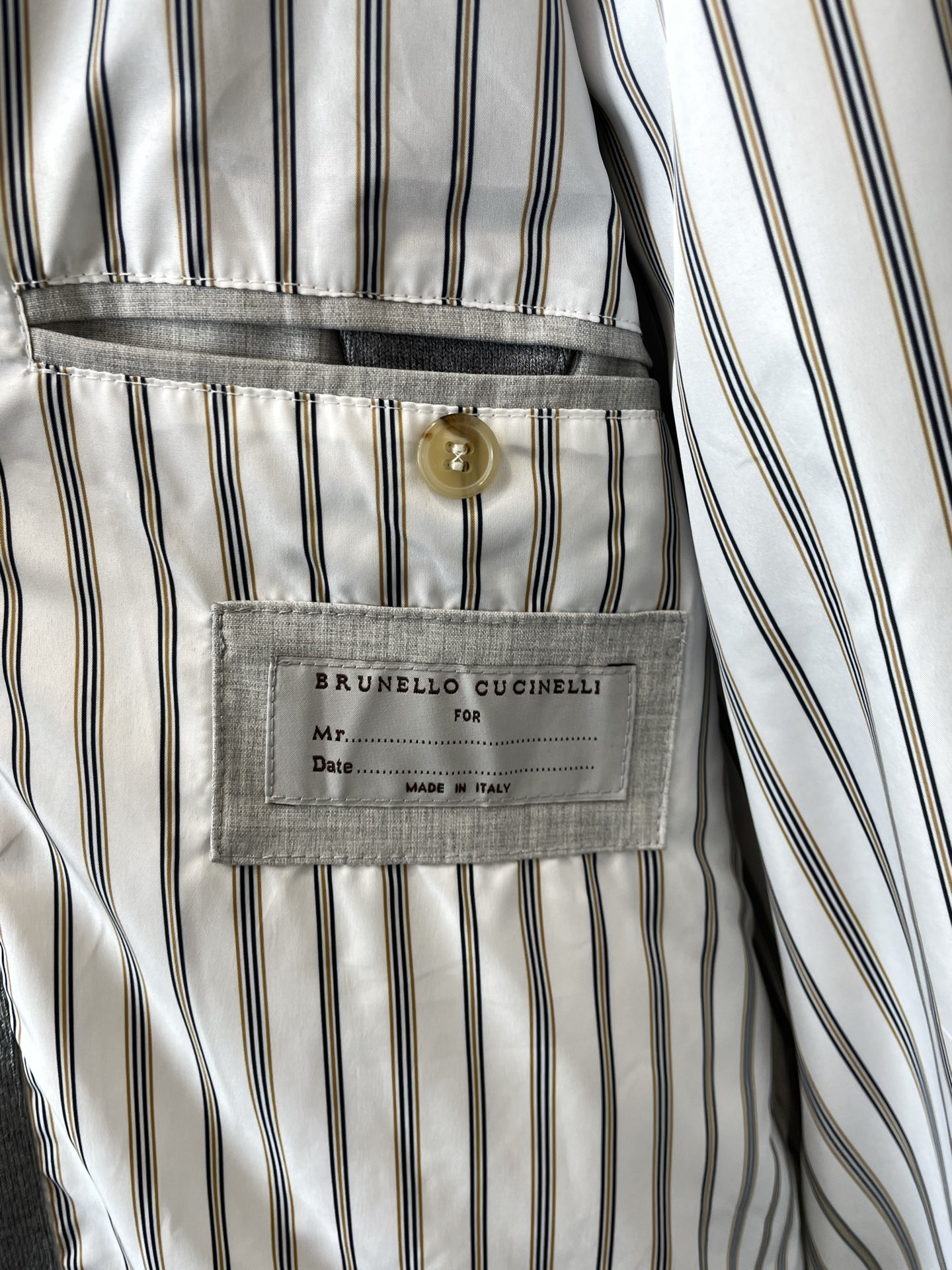 /套。BC-Brunello Cucineli 布鲁内洛·库奇内利💥独家专供新款休闲运动套装 高端版本!专柜定制面料 透 /套。BC-Brunello Cucineli 布鲁内洛·库奇内利💥独家专供新款休闲运动套装 高端版本!专柜定制面料 透
