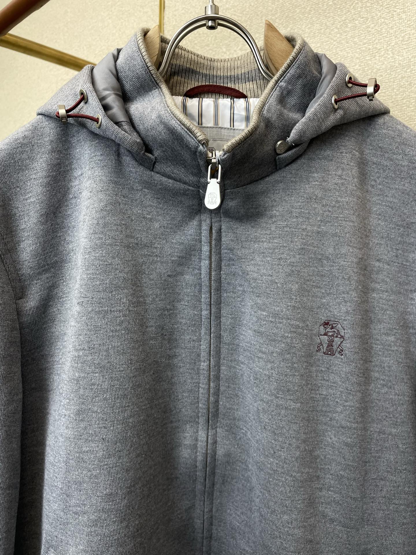 /套。BC-Brunello Cucineli 布鲁内洛·库奇内利💥独家专供新款休闲运动套装 高端版本!专柜定制面料 透 /套。BC-Brunello Cucineli 布鲁内洛·库奇内利💥独家专供新款休闲运动套装 高端版本!专柜定制面料 透