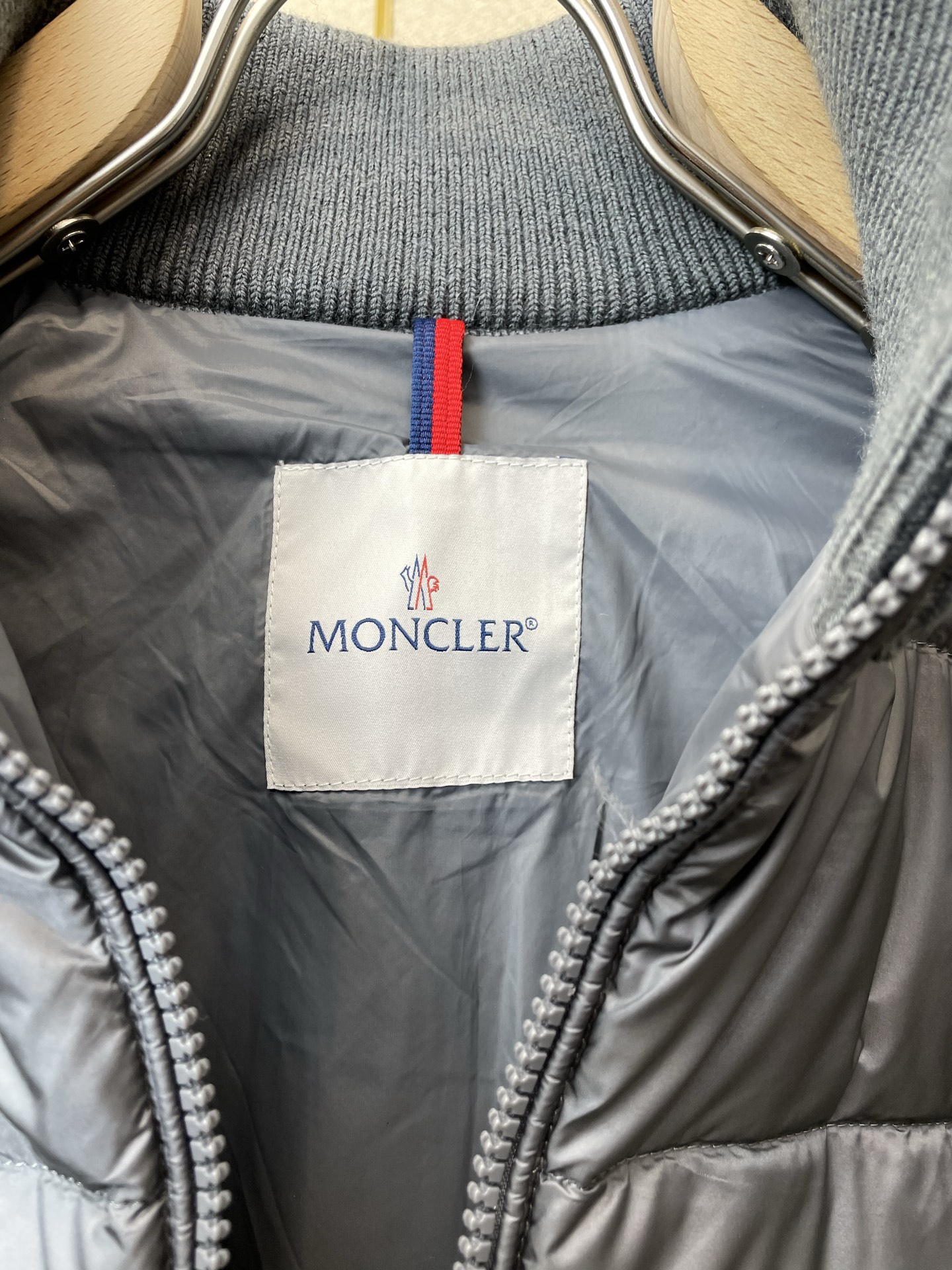 羽绒服-Moncler蒙口💥独家专供最新时尚针织拼接羽绒服 经典设计感与颜值爆棚的外套,品质更是无法挑剔品控可以直接入手 羽绒服-Moncler蒙口💥独家专供最新时尚针织拼接羽绒服 经典设计感与颜值爆棚的外套,品质更是无法挑剔品控可以直接入手