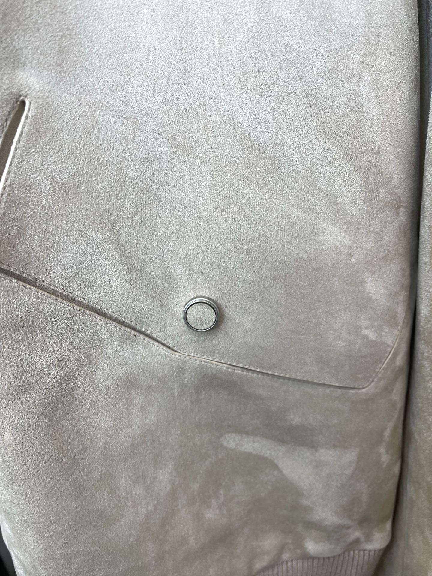 Loro Piana-Loro Piana诺悠翩雅💥独家专供新款麂皮夹克 贸易公司渠道稀出，降温天气必备的保暖单品，不论