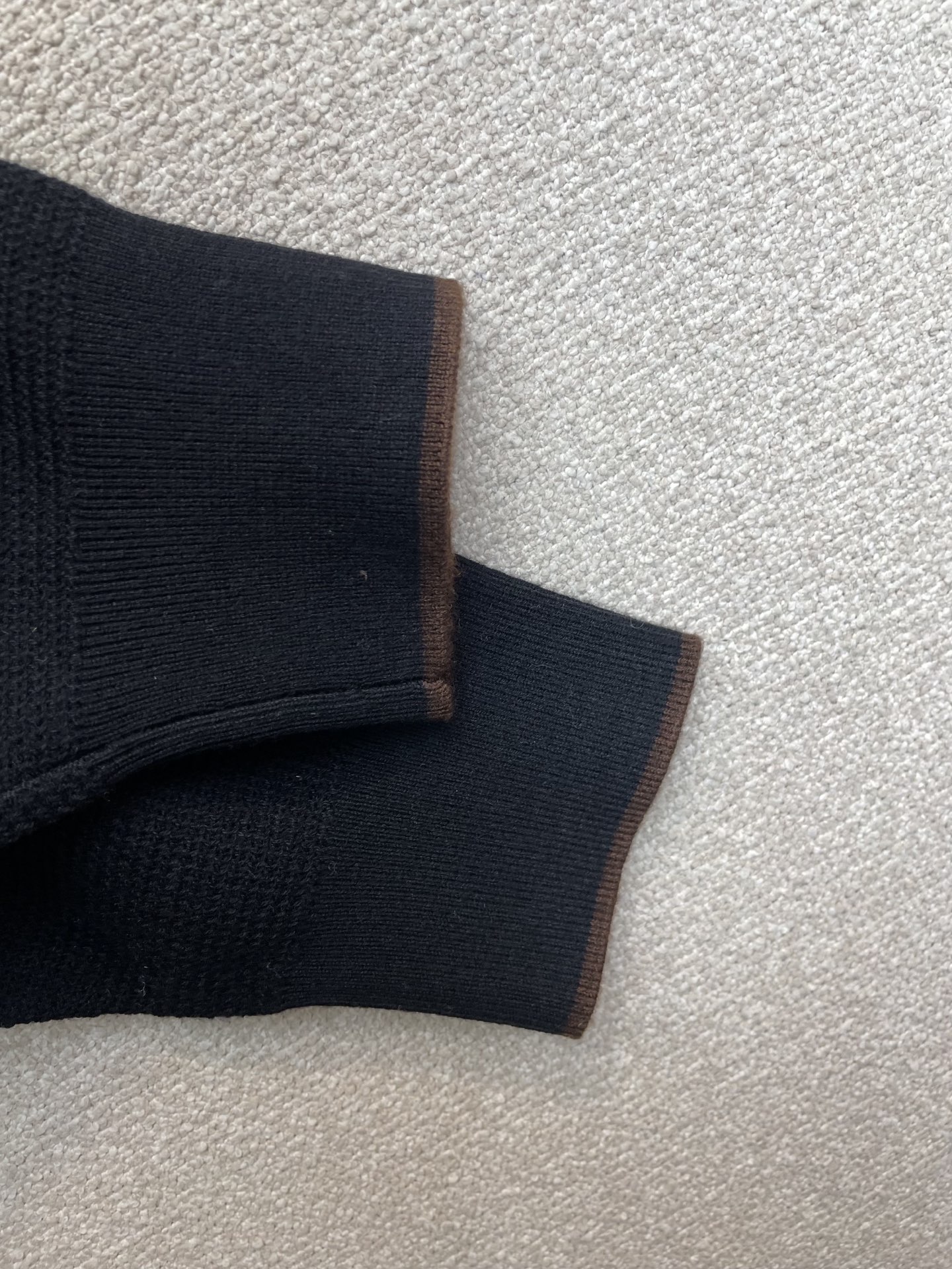 Loro Piana-Loro Piana诺悠翩雅💥独家专供新款针织长袖 贸易公司渠道稀出，降温天气必备的保暖单品，不论
