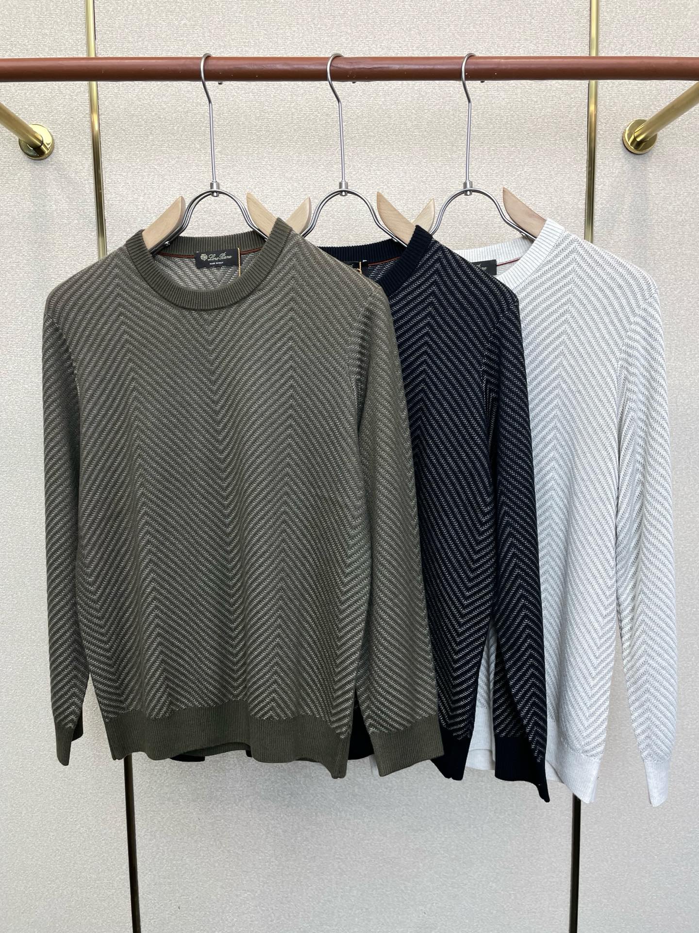 Loro Piana-Loro Piana诺悠翩雅💥独家专供新款针织长袖 贸易公司渠道稀出，降温天气必备的保暖单品，不论
