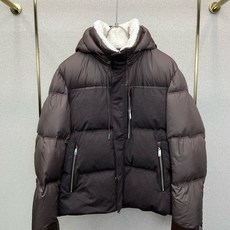 羽绒服-ZEGNA杰尼亚💥独家专供新款连帽羽绒服。贸易公司渠道稀出,降温天气必备的保暖单品,不论是日常还是户外运动都能穿 羽绒服-ZEGNA杰尼亚💥独家专供新款连帽羽绒服。贸易公司渠道稀出,降温天气必备的保暖单品,不论是日常还是户外运动都能穿