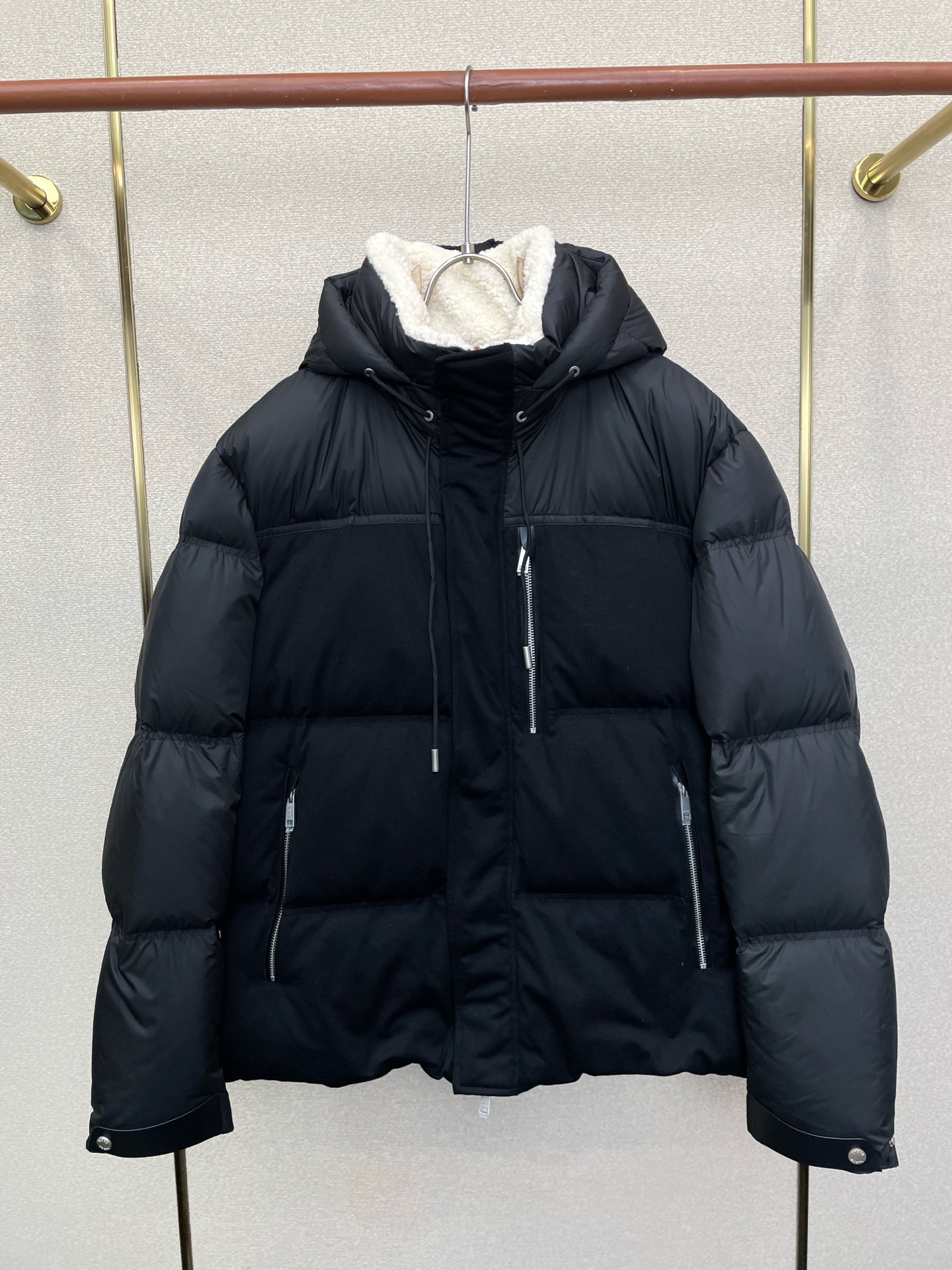 羽绒服-ZEGNA杰尼亚💥独家专供新款连帽羽绒服。贸易公司渠道稀出,降温天气必备的保暖单品,不论是日常还是户外运动都能穿 羽绒服-ZEGNA杰尼亚💥独家专供新款连帽羽绒服。贸易公司渠道稀出,降温天气必备的保暖单品,不论是日常还是户外运动都能穿