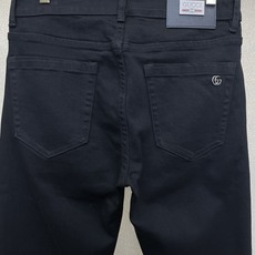 Gucci古驰💥砸锅卖铁都要上的新款新款休闲牛仔裤👖高端版本 专柜定制面料 透气舒适度高,细节无可挑剔,品牌元素设计理念 Gucci古驰💥砸锅卖铁都要上的新款新款休闲牛仔裤👖高端版本 专柜定制面料 透气舒适度高,细节无可挑剔,品牌元素设计理念