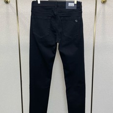 Gucci古驰💥砸锅卖铁都要上的新款新款休闲牛仔裤👖高端版本 专柜定制面料 透气舒适度高,细节无可挑剔,品牌元素设计理念 Gucci古驰💥砸锅卖铁都要上的新款新款休闲牛仔裤👖高端版本 专柜定制面料 透气舒适度高,细节无可挑剔,品牌元素设计理念