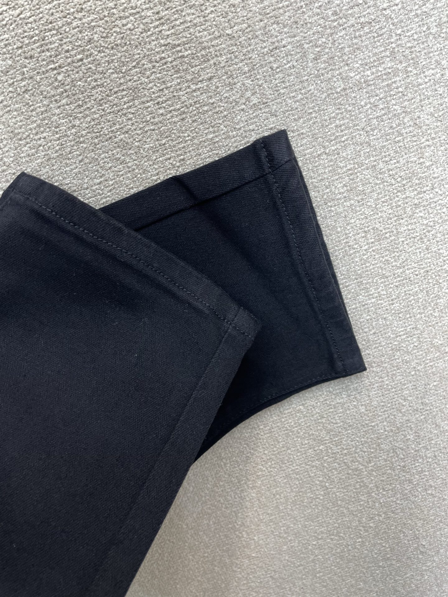Chrome hearts克罗心💥砸锅卖铁都要上的新款新款休闲牛仔裤👖高端版本 专柜定制面料 透气舒适度高，细节无可挑剔