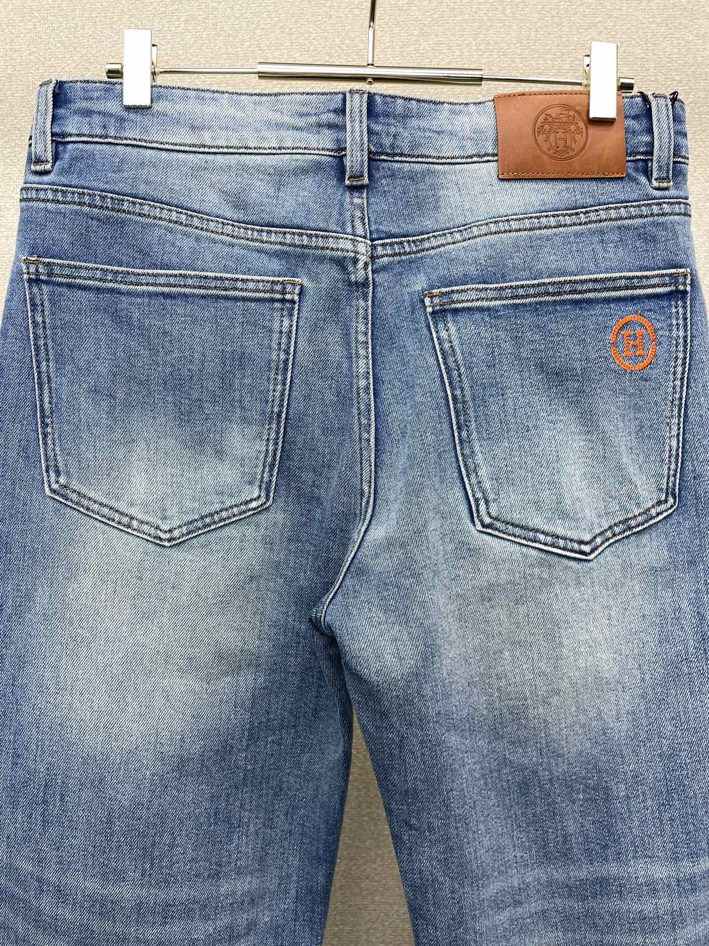 Hermès爱马仕💥砸锅卖铁都要上的新款新款休闲牛仔裤👖高端版本 专柜定制面料 透气舒适度高，细节无可挑剔，品牌元素设计