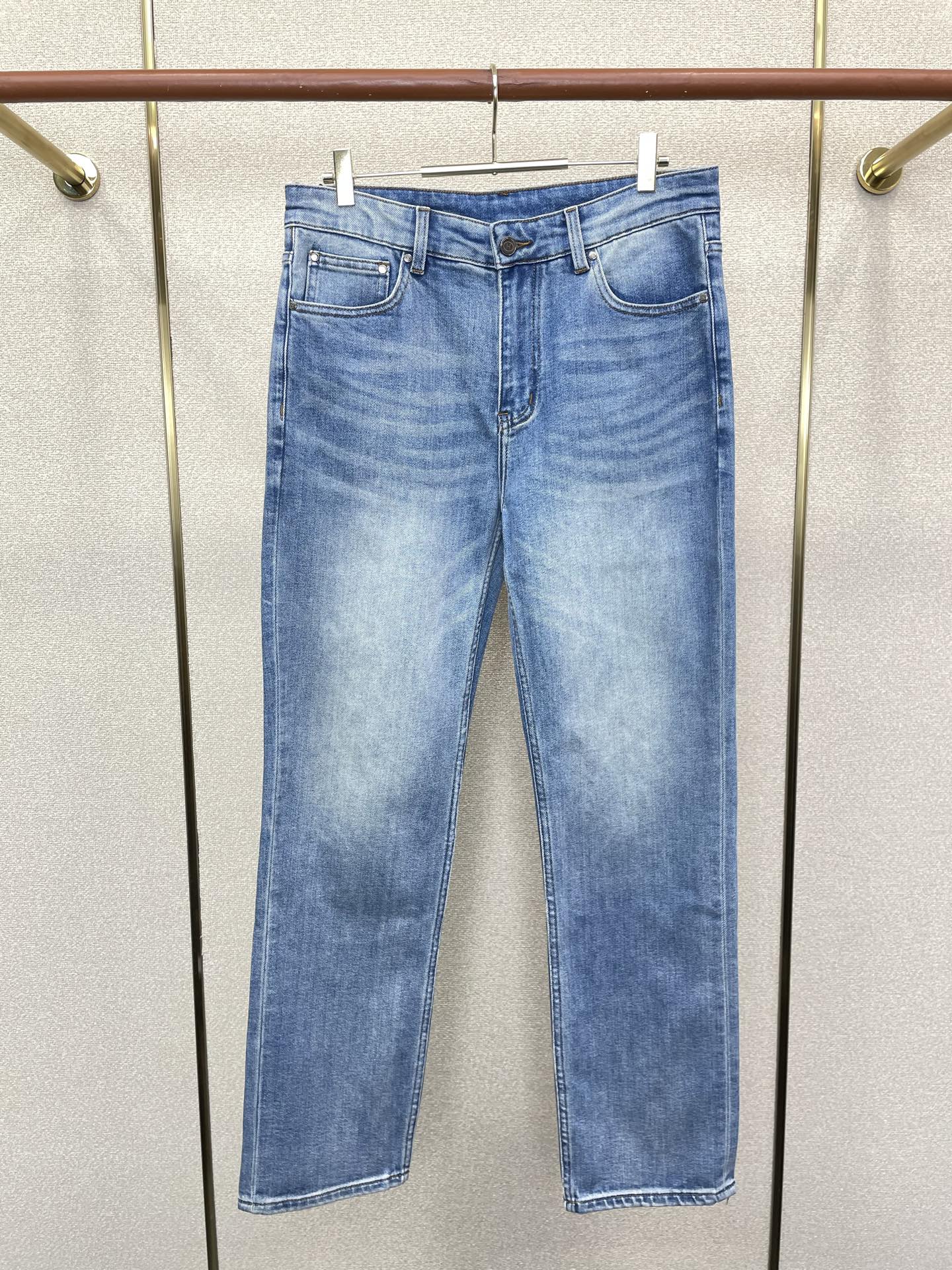 Hermès爱马仕💥砸锅卖铁都要上的新款新款休闲牛仔裤👖高端版本 专柜定制面料 透气舒适度高，细节无可挑剔，品牌元素设计