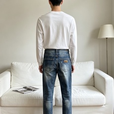 Dolce&Gabbana杜嘉班纳💥砸锅卖铁都要上的新款新款休闲牛仔裤👖高端版本 专柜定制面料 透气舒适度高,细节无可挑 Dolce&Gabbana杜嘉班纳💥砸锅卖铁都要上的新款新款休闲牛仔裤👖高端版本 专柜定制面料 透气舒适度高,细节无可挑