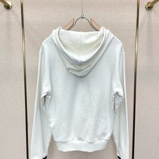 Prada普拉达👚砸锅卖铁都要上的新款👚新款女装休闲外套 高端版本!独特设计 专柜定制面料 透气舒适度高,细节无可挑剔, Prada普拉达👚砸锅卖铁都要上的新款👚新款女装休闲外套 高端版本!独特设计 专柜定制面料 透气舒适度高,细节无可挑剔,
