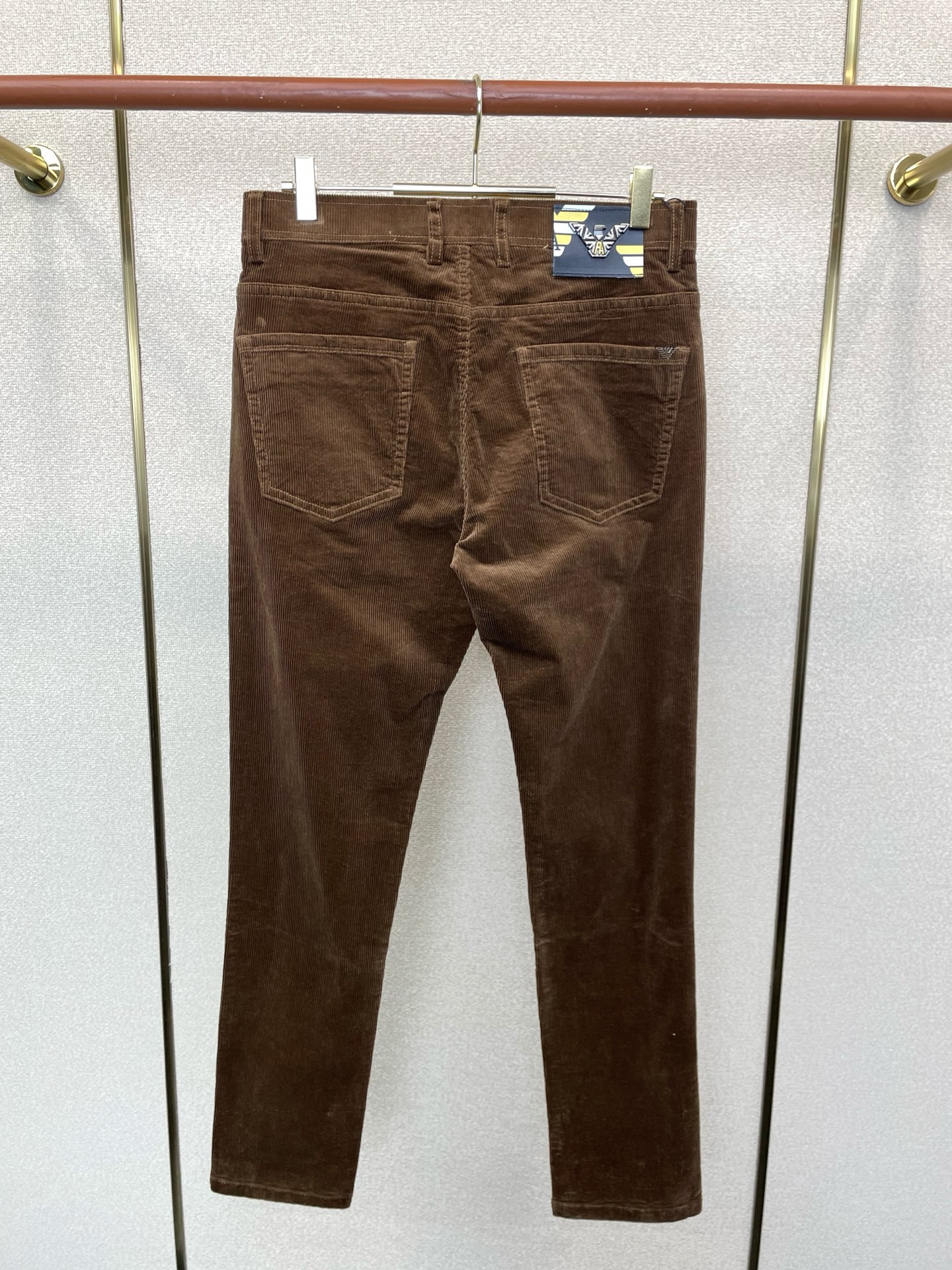 Armani阿玛尼💥砸锅卖铁都要上的新款新款休闲牛仔裤👖高端版本 专柜定制面料 透气舒适度高，细节无可挑剔，品牌元素设计