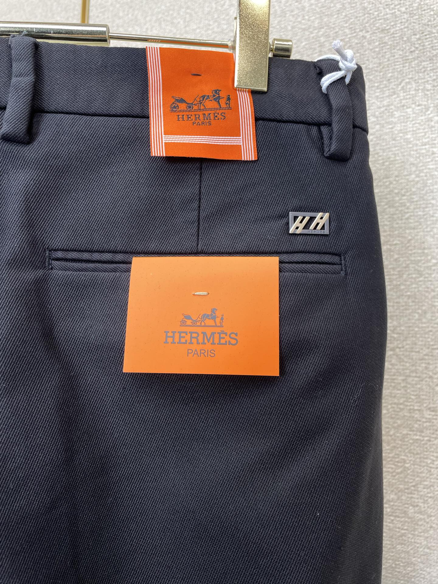 Hermès爱马仕💥砸锅卖铁都要上的新款新款 休闲裤 高端版本！专柜定制面料 透气舒适度高，细节无可挑剔，品牌元素设计理