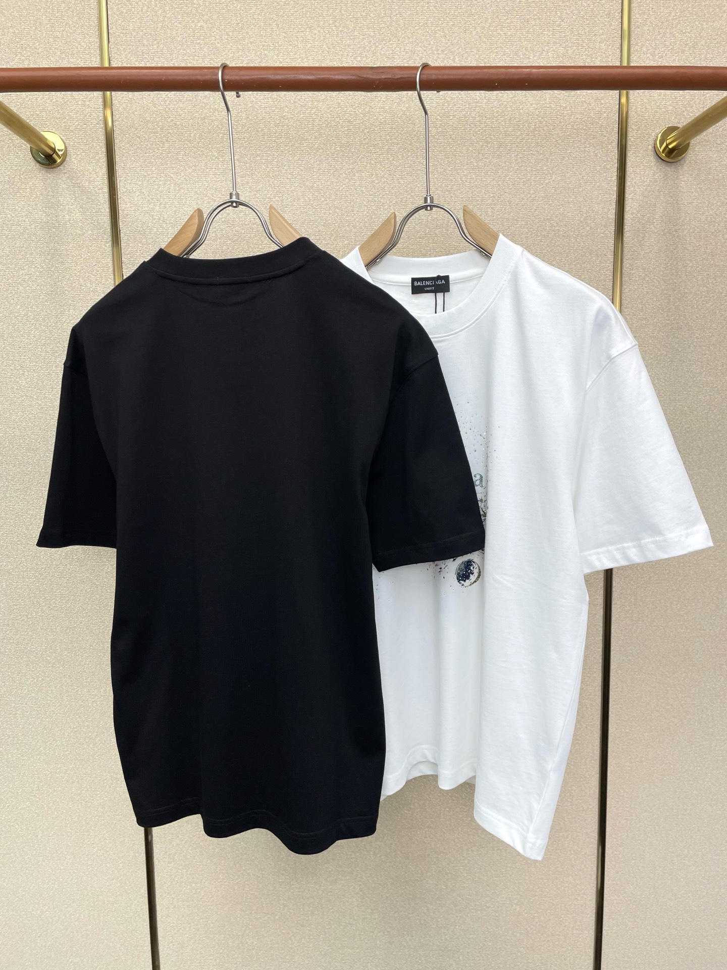 Balenciaga巴黎世家💥砸锅卖铁都要上的新款新款原单男士休闲短袖 高端定制 高端版本 时尚百搭爆款⚠️⚠️✨✨进口