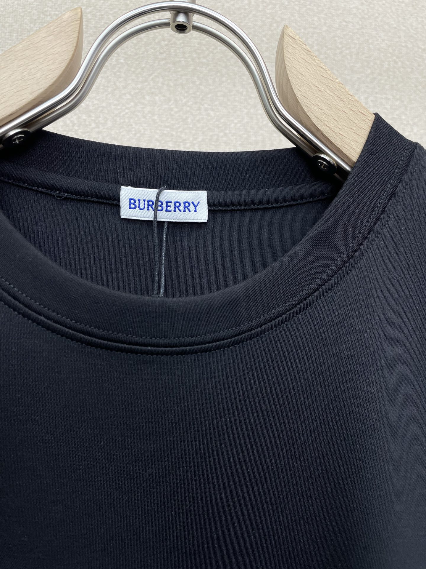 Burberry巴宝莉💥砸锅卖铁都要上的新款新款原单男士休闲短袖 高端定制 高端版本 时尚百搭爆款⚠️⚠️✨✨进口面料 