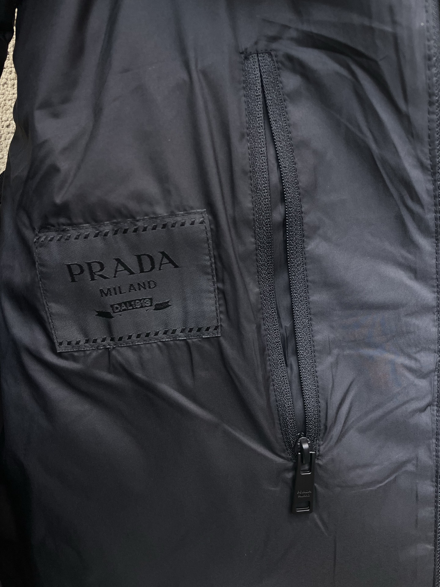 羽绒服- Prada普拉达💥砸锅卖铁都要上的新款新款原单男士休闲三穿加绒羽绒马甲外套 可叠穿单穿羽绒外套 羽绒马甲➕加绒