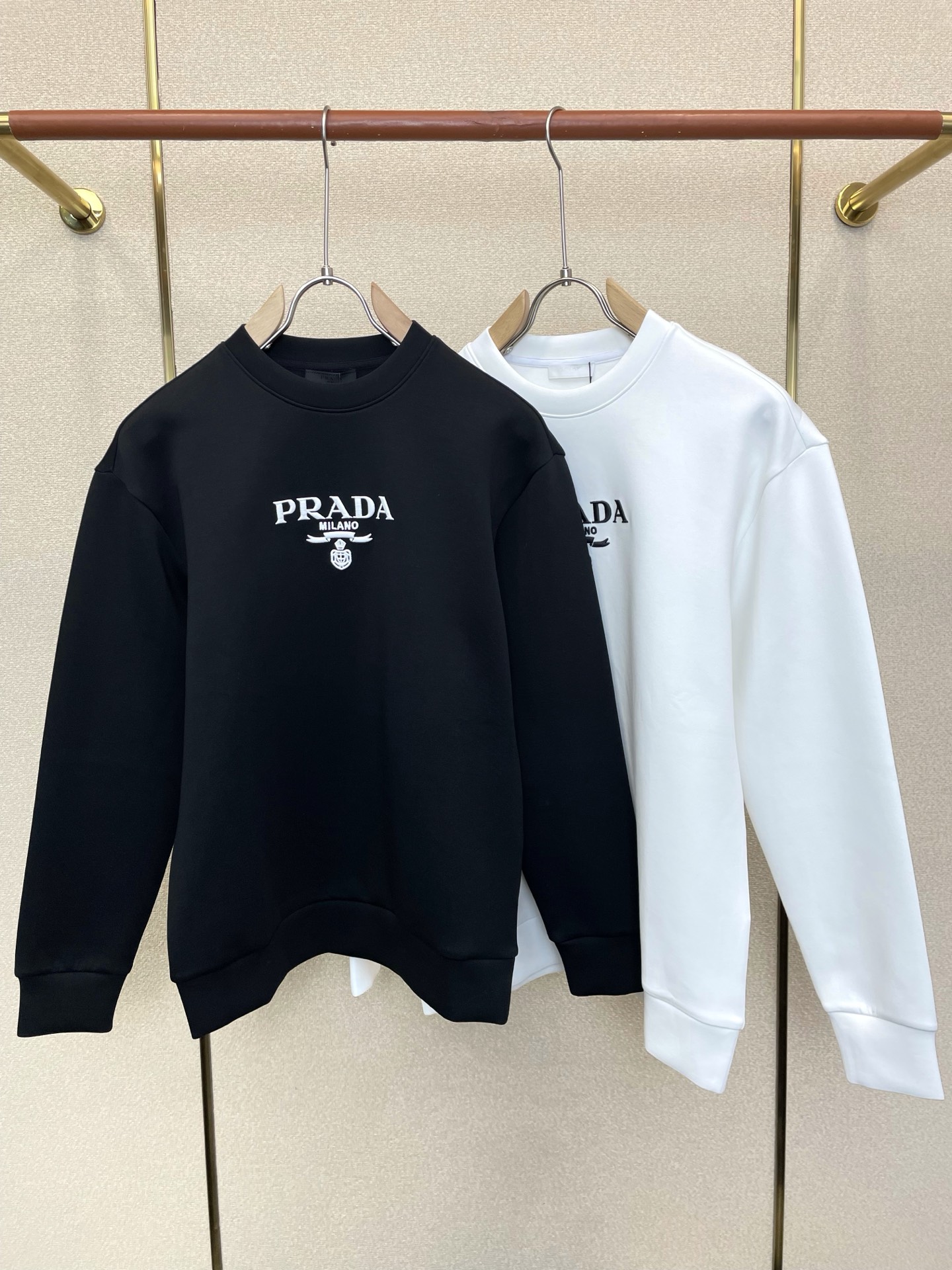 Prada普拉达💥砸锅卖铁都要上的新款新款原单男士休闲卫衣 高端定制 高版本 时尚百搭爆款⚠️⚠️✨✨进口面料 手感超柔