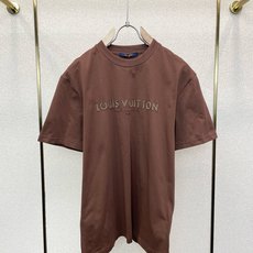 Louis Vuitton路易威登💥砸锅卖铁都要上的新款新款原单男士休闲短袖 高端定制 高端版本 时尚百搭爆款⚠️⚠️✨ Louis Vuitton路易威登💥砸锅卖铁都要上的新款新款原单男士休闲短袖 高端定制 高端版本 时尚百搭爆款⚠️⚠️✨