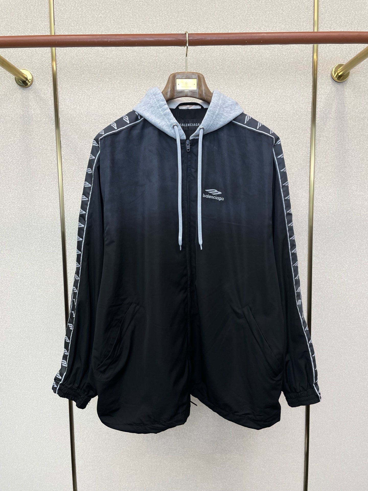 Balenciaga巴黎世家💥砸锅卖铁都要上的新款新款原单男士休闲连帽夹克 高端定制 高端版本 时尚百搭爆款⚠️⚠️✨✨