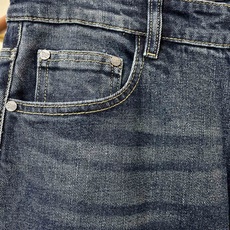 Prada普拉达💥砸锅卖铁都要上的新款新款休闲牛仔裤👖高端版本!专柜定制面料 透气舒适度高,细节无可挑剔,品牌元素设计理 Prada普拉达💥砸锅卖铁都要上的新款新款休闲牛仔裤👖高端版本!专柜定制面料 透气舒适度高,细节无可挑剔,品牌元素设计理