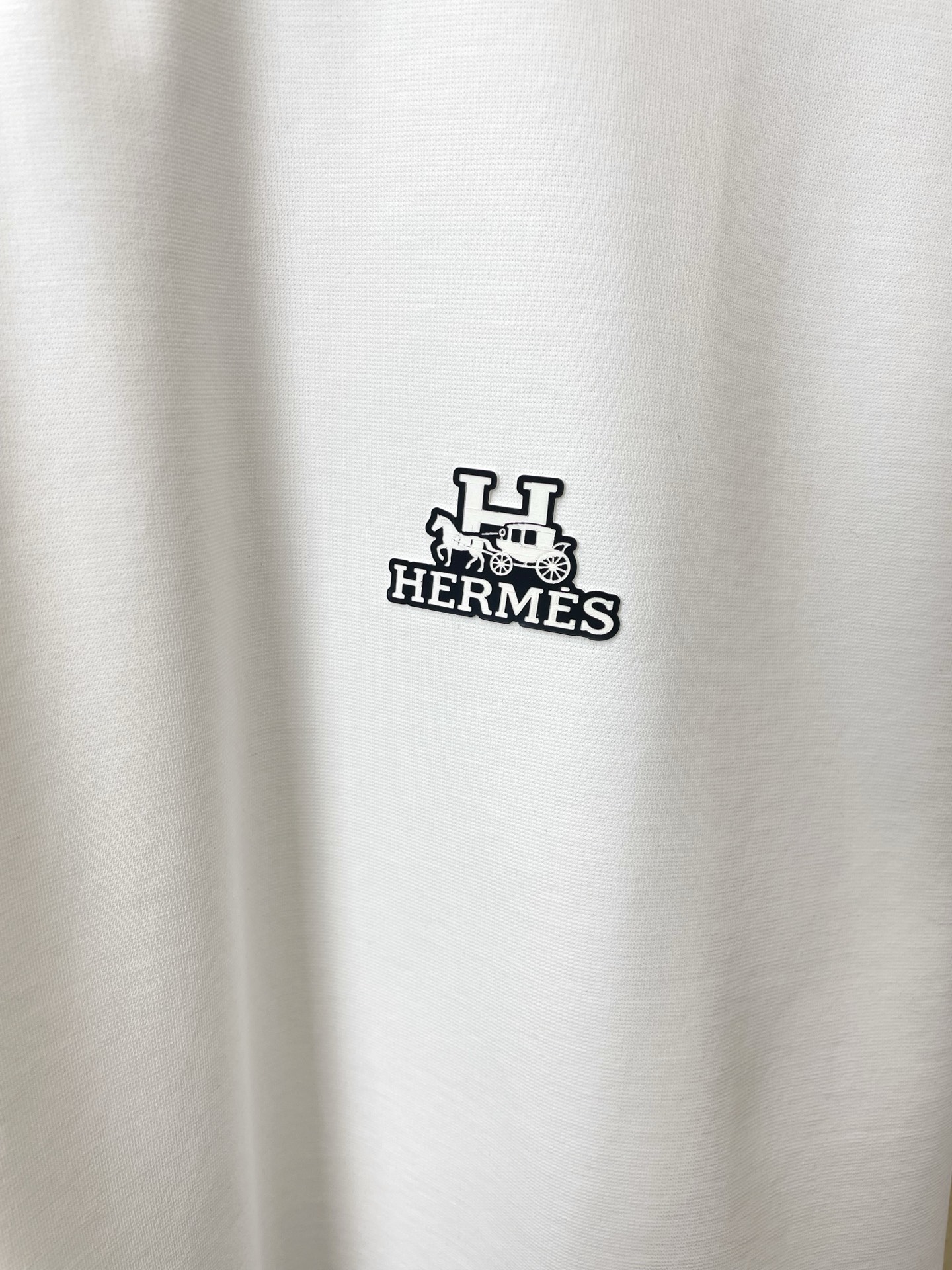 Hermès爱马仕💥砸锅卖铁都要上的新款新款原单男士休闲短袖 高端定制 高端版本 时尚百搭爆款⚠️⚠️✨✨进口面料 手感