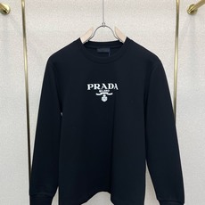 Prada普拉达💥砸锅卖铁都要上的新款新款原单男士休闲长袖 高端定制 高版本 时尚百搭爆款⚠️⚠️✨✨进口面料 手感超柔 Prada普拉达💥砸锅卖铁都要上的新款新款原单男士休闲长袖 高端定制 高版本 时尚百搭爆款⚠️⚠️✨✨进口面料 手感超柔