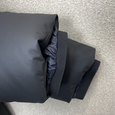 羽绒服-Prada普拉达💥砸锅卖铁都要上的新款最新时尚连帽羽绒夹克 经典设计感与颜值爆棚的外套,品质更是无法挑剔品控可以 羽绒服-Prada普拉达💥砸锅卖铁都要上的新款最新时尚连帽羽绒夹克 经典设计感与颜值爆棚的外套,品质更是无法挑剔品控可以