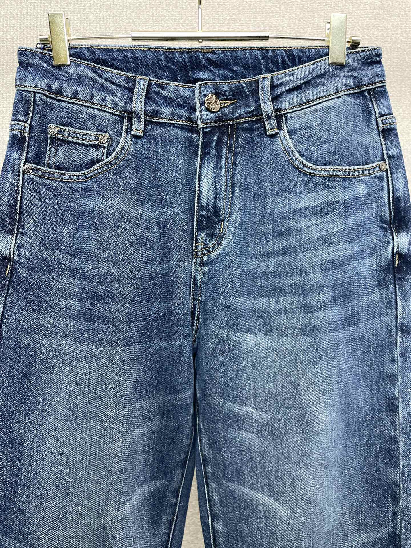 Louis Vuitton路易威登💥砸锅卖铁都要上的新款新款休闲牛仔裤👖高端版本 专柜定制面料 透气舒适度高，细节无可挑